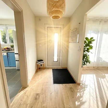 Villa 10-14 Guests - 180m2 - Private Forest - Cdg 7min - 20min *